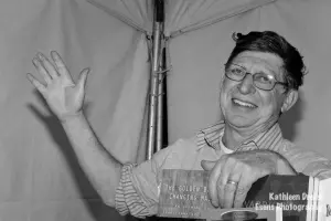 399068_3726871012683_638518993_n